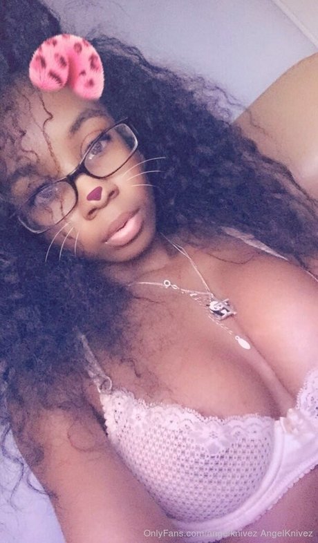 angelknivez model hot gallery
