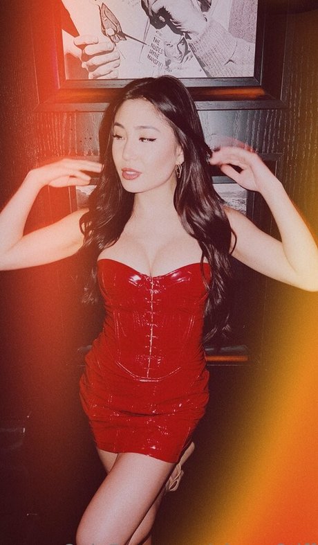 player2tiff nude model img