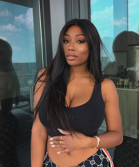 Vivi Panamera star hot gallery