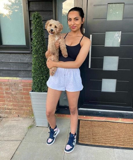 nikkirai_ exclusive model img