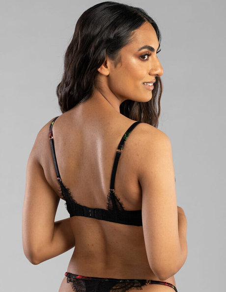 nikkirai_ exclusive model picture