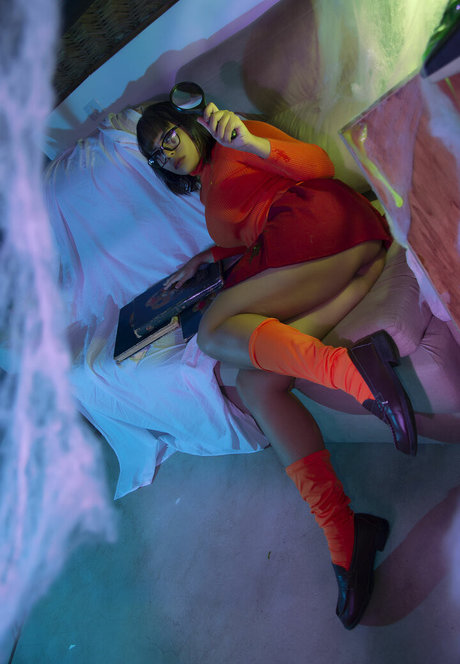 Nooneenoni naked actress pic