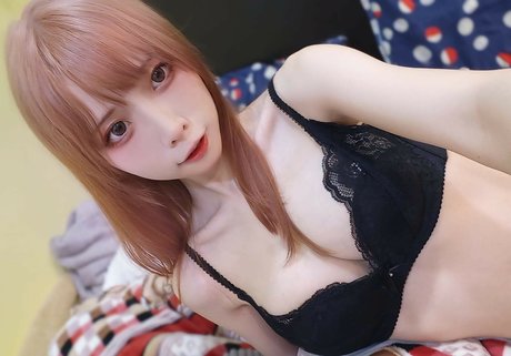 Kameka590892 pornstar top photo