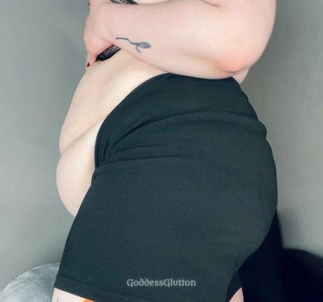 mommyglutton star sexy picture