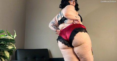 mommyglutton hd star image