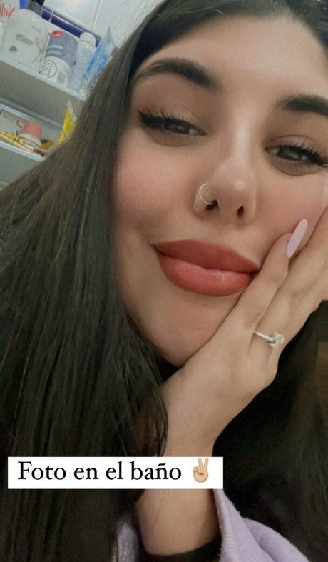 Kendall Navarro pretty actress image