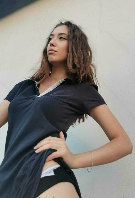 meryconlae pornographic model img