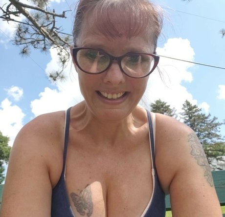 horneywife premium model perfect image