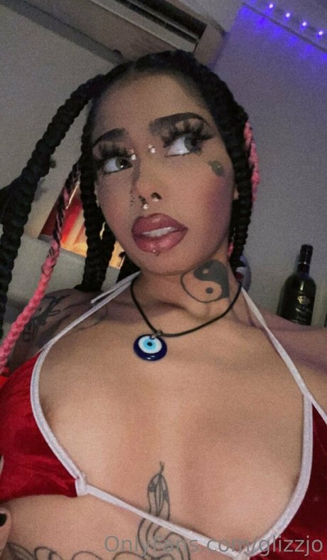 glizzjo pornstar erotic image