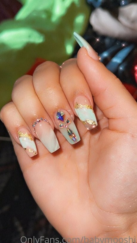 babymooshi hot actress photo