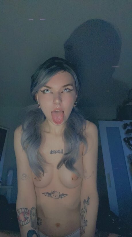 lizzylovesick model adult picture