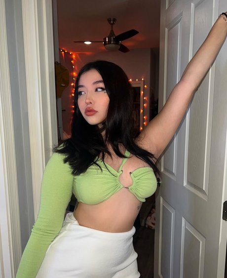 Alexaisobell star free images