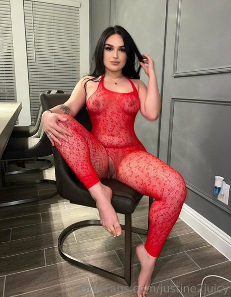 justinenessa pretty model gallery