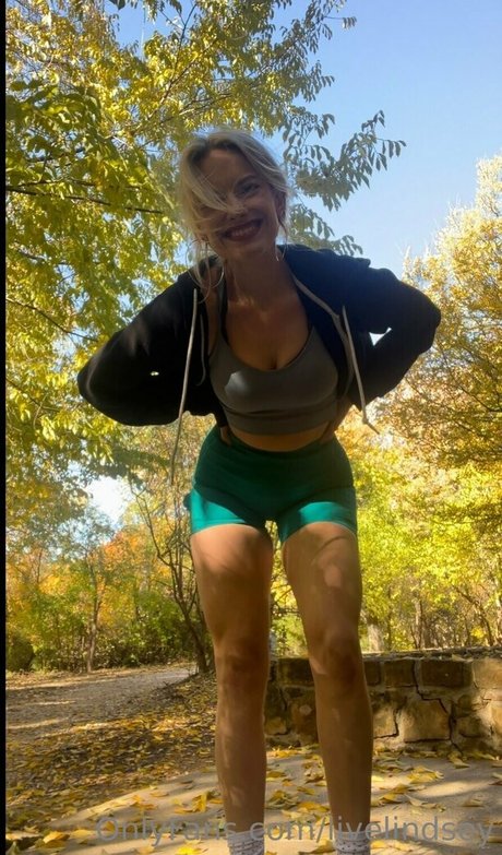 lilmisslindsey exclusive actress photo