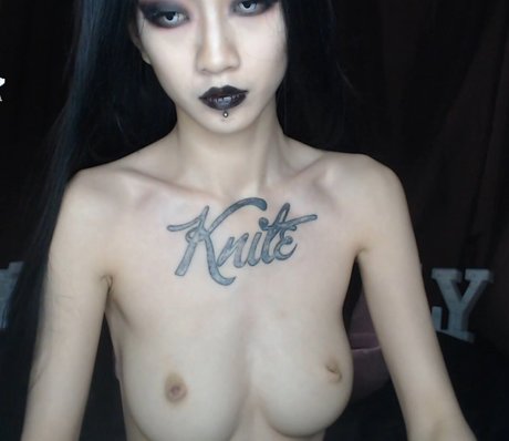 Ethereally hot actress image