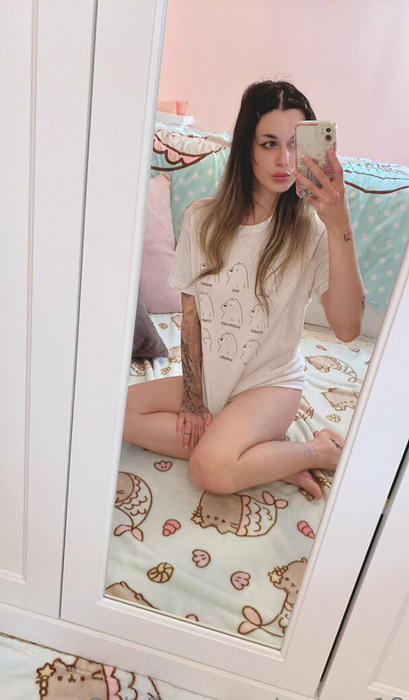 meewc18 pretty star img