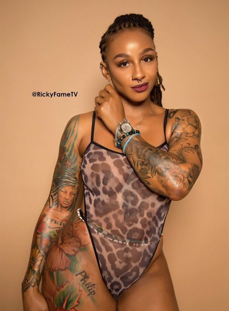 ItsJustRocky pornstar adult pictures