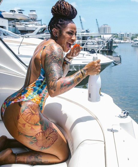 ItsJustRocky porn actress photos