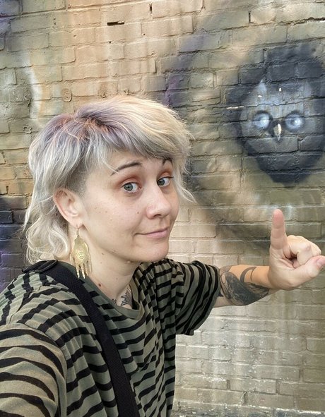Holly Conrad star hot pics