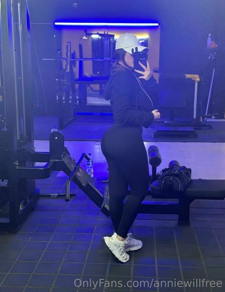 anniewillfree star xxx photos