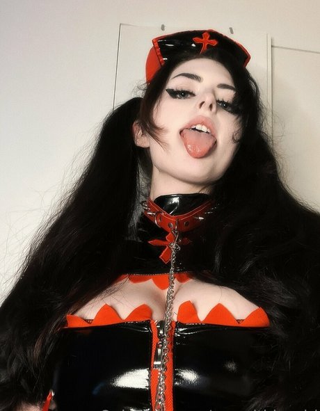 yosadthiccgirl free model photo