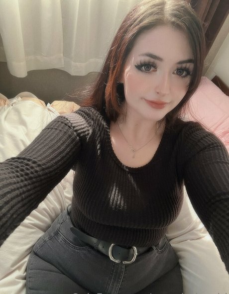 yosadthiccgirl high quality model photo