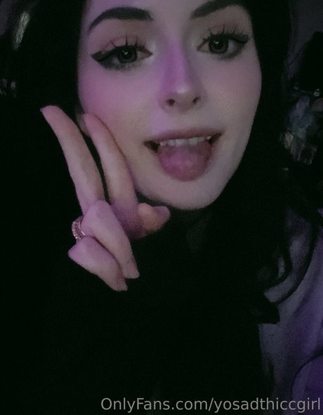yosadthiccgirl pornstar naked pic