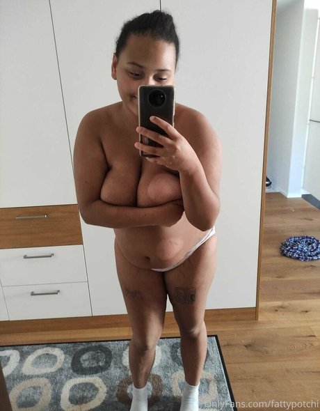 fattypotchi pornstar nude photo