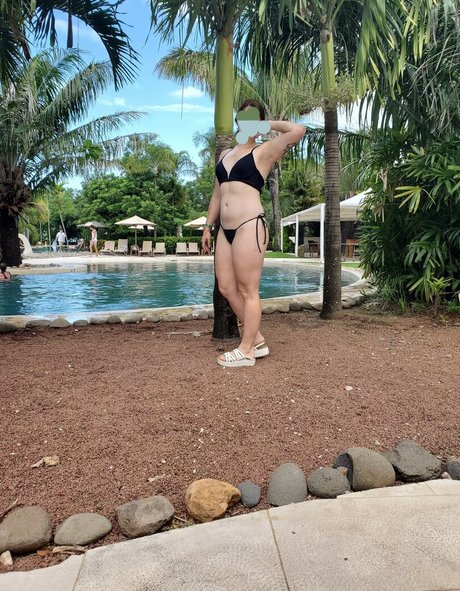 Show Your Girlfriend model xxx pictures