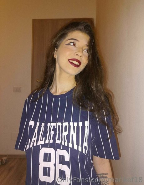 marikof18 model high quality photo