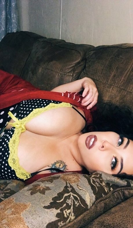 kashabaee model hot img