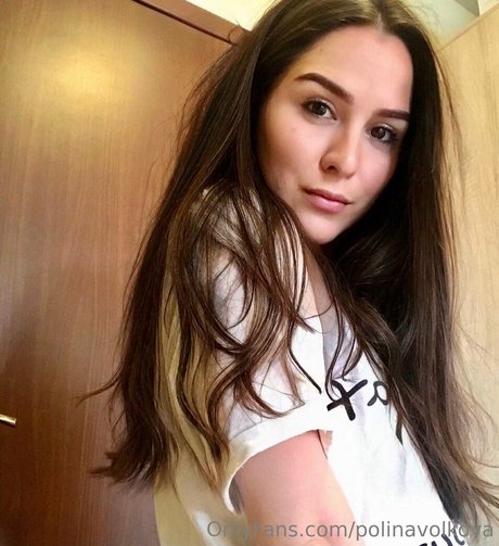 polinavolkova nice model photo