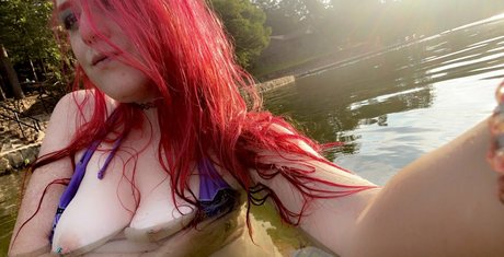 beautiful babe onlyfans top image