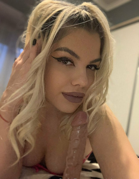 elsakroes star sex image