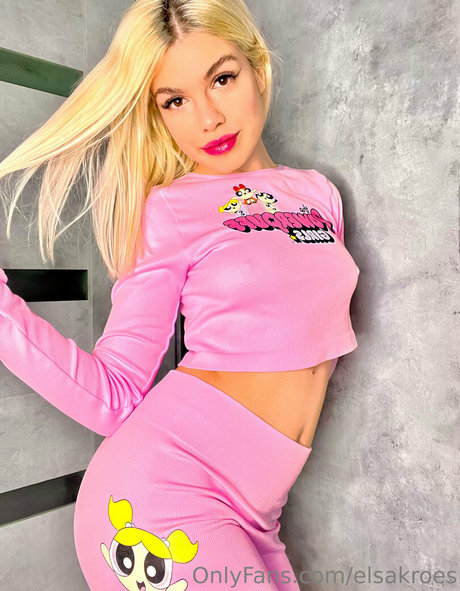 elsakroes model xxx photos