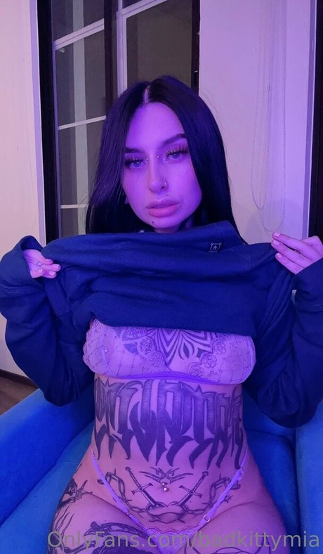 badkittymia star pretty pictures