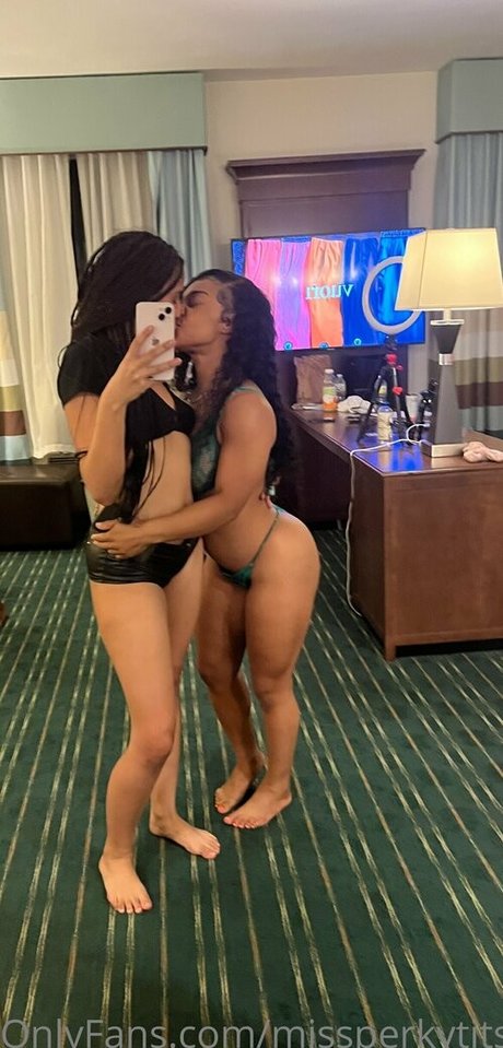 missperkytits exclusive model photo