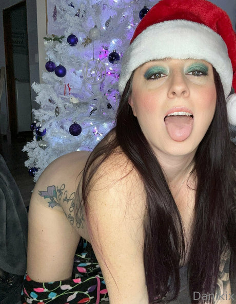 danikix pretty pornstar image