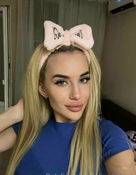 alicedollyua pornstar naked photos