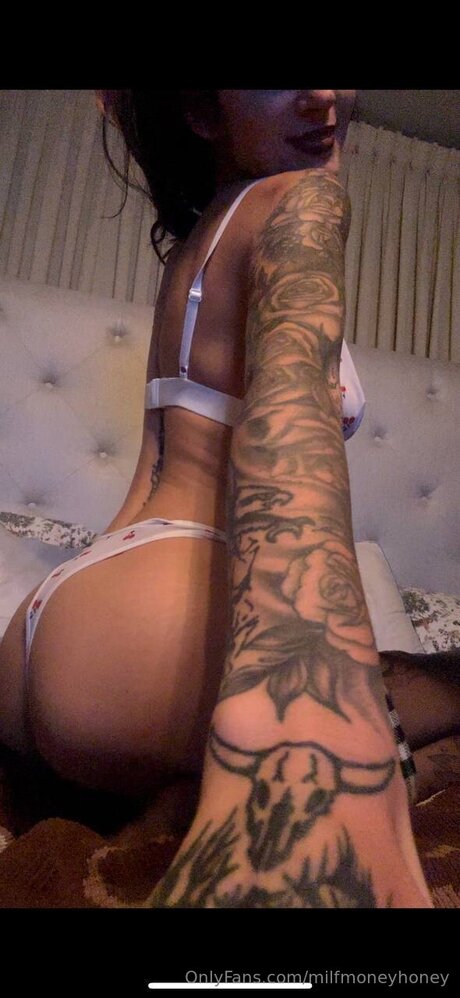 milfmoneyhoney star hot photo