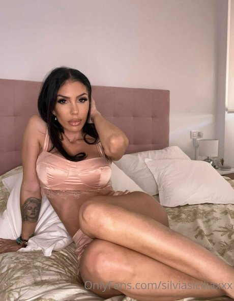 silviasiciliaxxx sexy pornstar picture