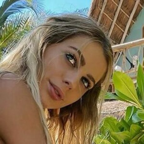 huge shemale onlyfans hot sexy gallery