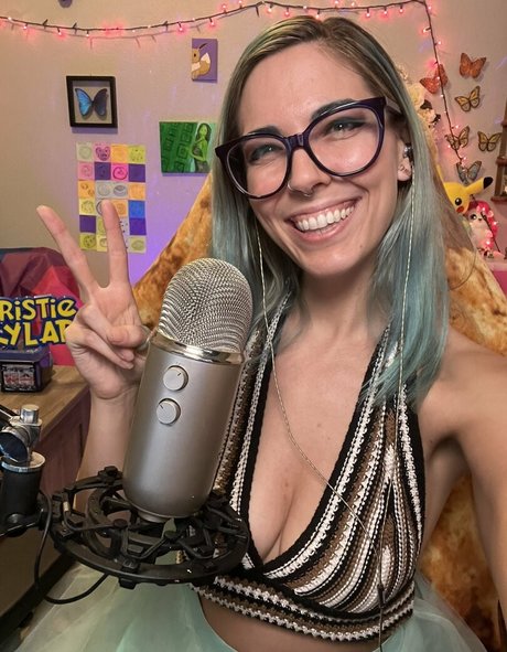 chubby redhead onlyfans xxx image