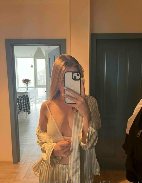 lustful modest high quality star pic