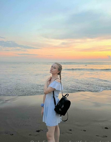 lustful modest Quick model image