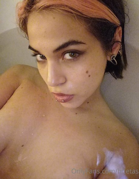 hitetas star naked pics