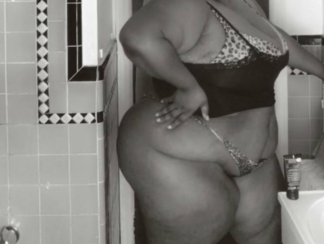 magicallyforgettable_ hot star image