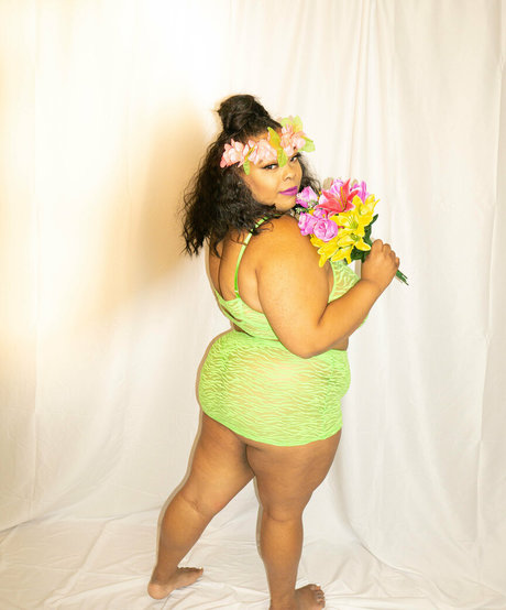 elitebbwplus xxx model picture