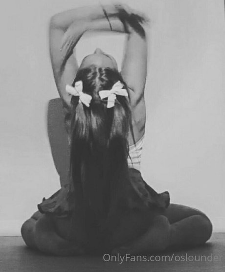 oslounder nudes model photo