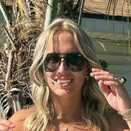 Adora Nicole beautiful pornstar gallery